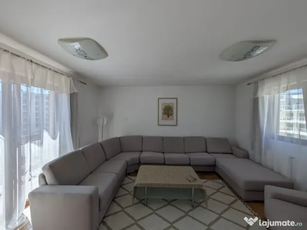 Apartament 44mp, mobilat, garaj, zona Primariei Floresti