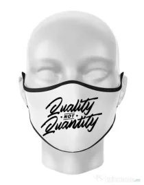 Masca personalizata reutilizabila Quality not quantity Alb