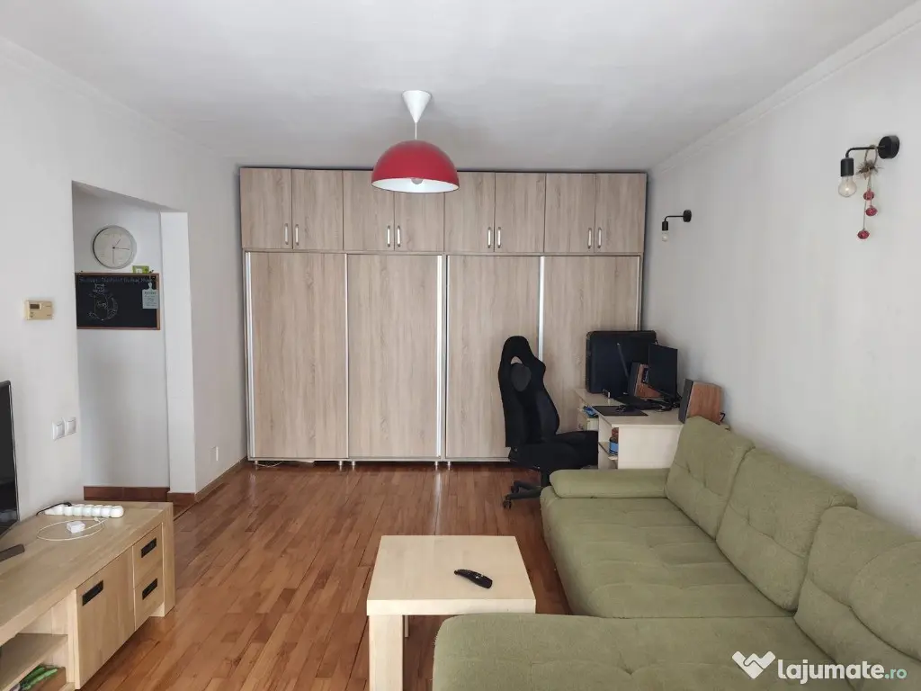 Republicii, 2 camere, decom., etaj 1