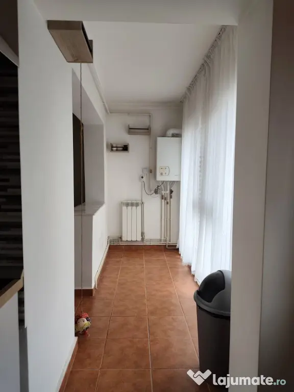 Republicii, 2 camere, decom., etaj 1