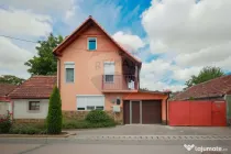 Casă / Vilă cu 5 camere de vânzare, Cartier Episcopia
