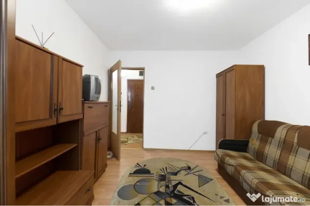 Apartament 2 camere decomandat parter Războieni