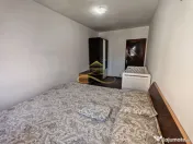 Vând apartament cu 3 camere decomandate in centrul oraș...