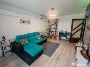 Vând apartament cu 3 camere decomandate in centrul oraș...
