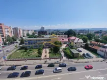 Vând apartament cu 3 camere decomandate in centrul orașului Bacau