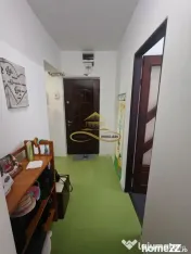 Vând apartament cu 3 camere decomandate in centrul oraș... 