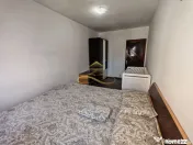 Vând apartament cu 3 camere decomandate in centrul oraș... 