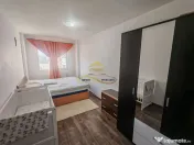 Vând apartament cu 3 camere decomandate in centrul oraș...