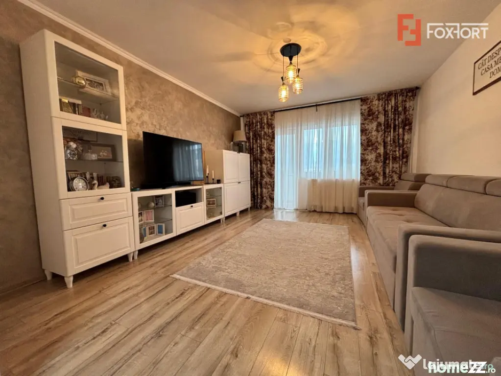 Apartament cu 5 camere, 95 mp utili - zona Fortuna - Arad (Arad)