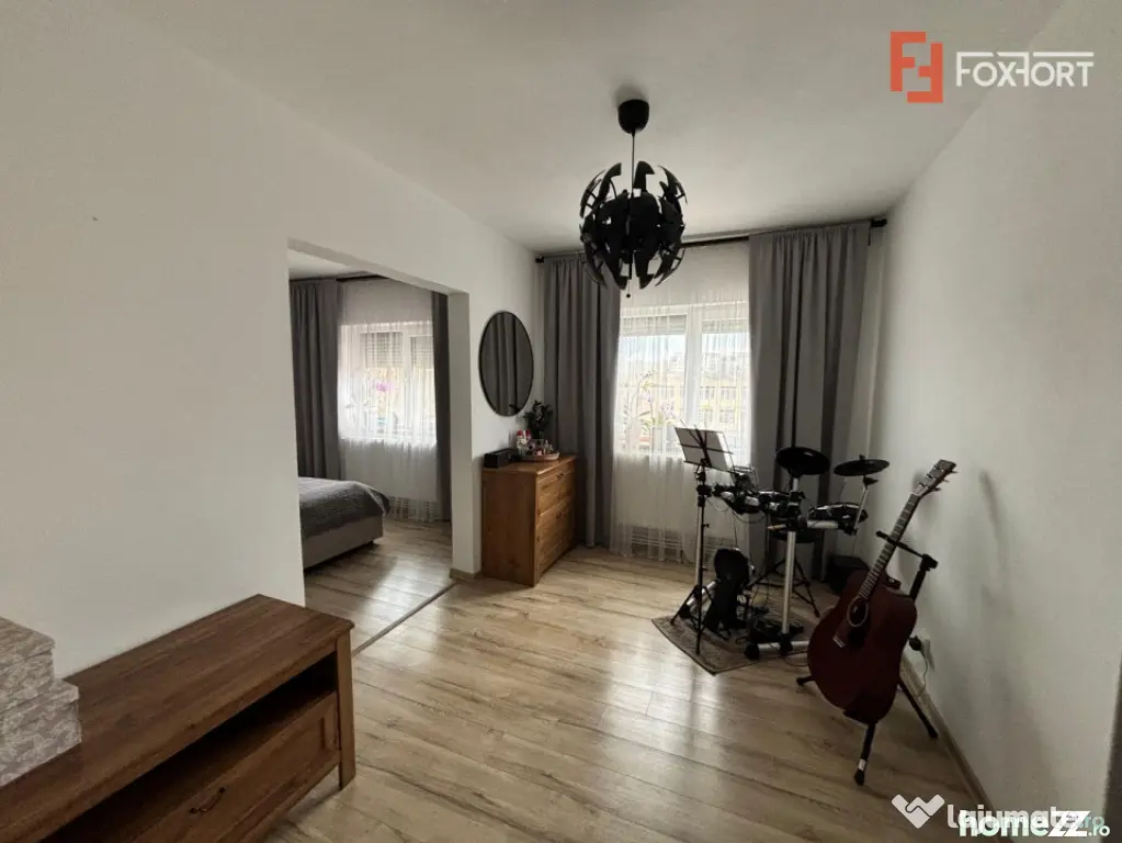 Apartament cu 5 camere, 95 mp utili - zona Fortuna - Arad (Arad)