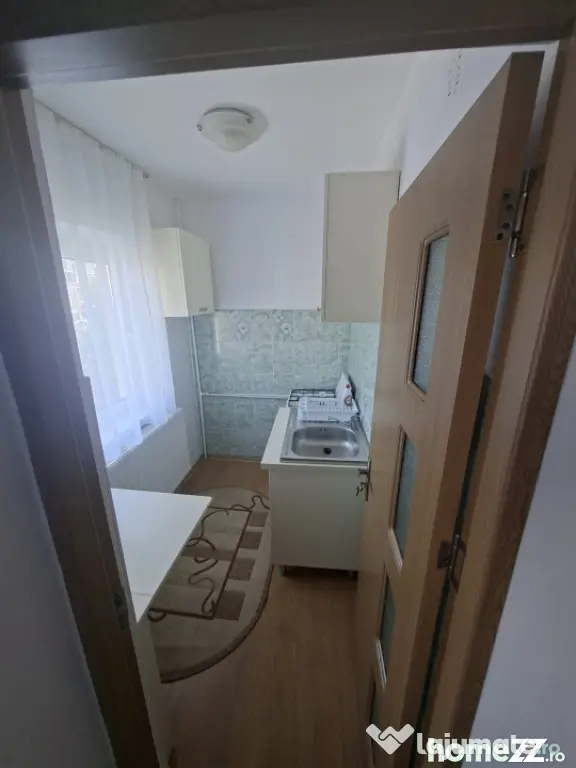 Garsonieră, mobilată si utilată, Rovine - Craiova (Dolj)