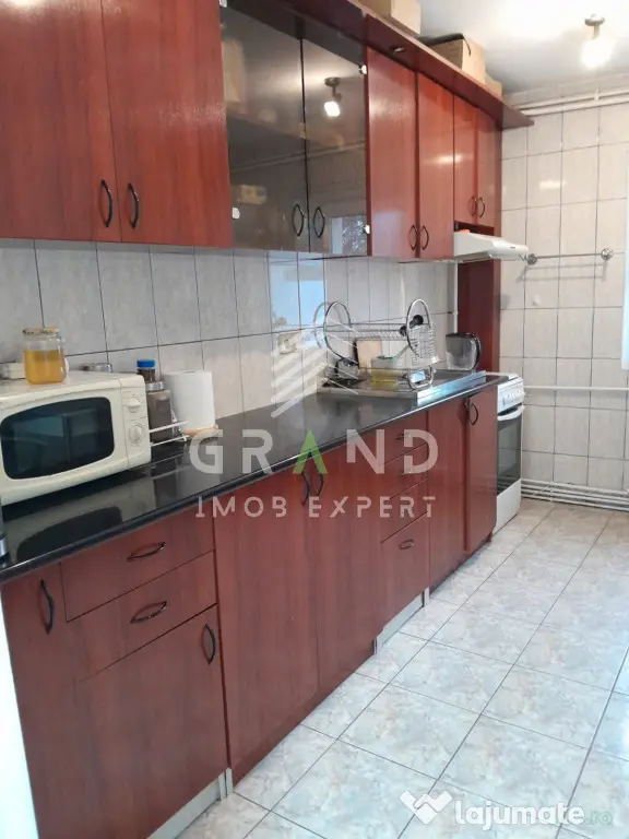 Apartament 3 camere de vanzare, 2 bai, ZORILOR