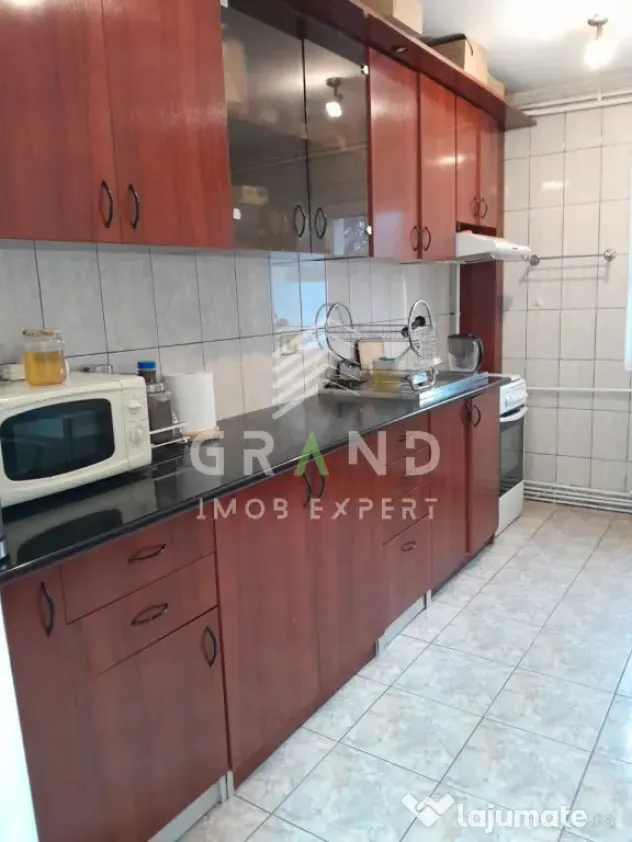 Apartament 3 camere de vanzare, 2 bai, ZORILOR