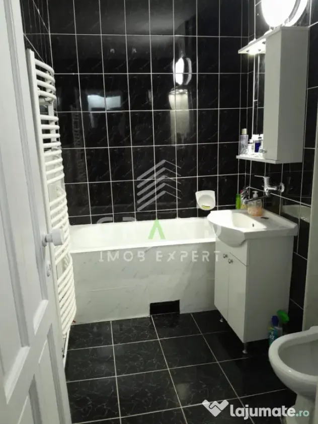 Apartament 3 camere de vanzare, 2 bai, ZORILOR