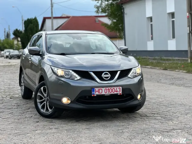 Nissan Qashqai 2WD*benzina*af.2018 luna 02*navigatie*factura+fiscal si nr.rosii
