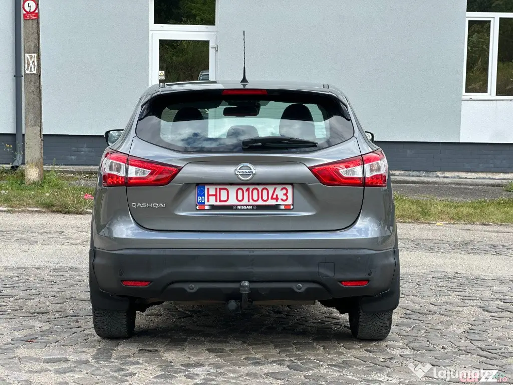 Nissan Qashqai 2WD*benzina*af.2018 luna 02*navigatie*factura+fiscal si nr.rosii
