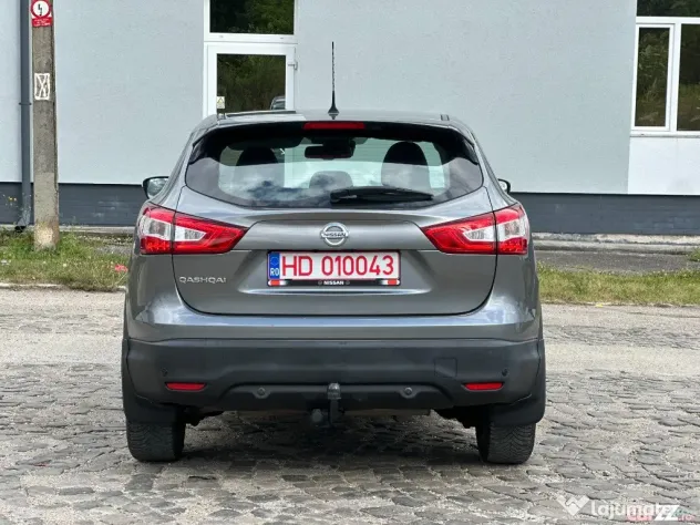 Nissan Qashqai 2WD*benzina*af.2018 luna 02*navigatie*factura+fiscal si nr.rosii