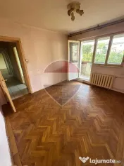 Apartament 3 camere decomandat Piața Rogerius 