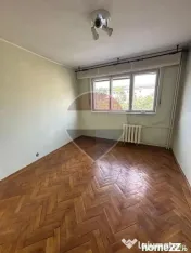 Apartament 3 camere decomandat Piața Rogerius 