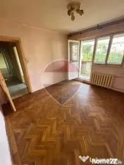 Apartament 3 camere decomandat Piața Rogerius 