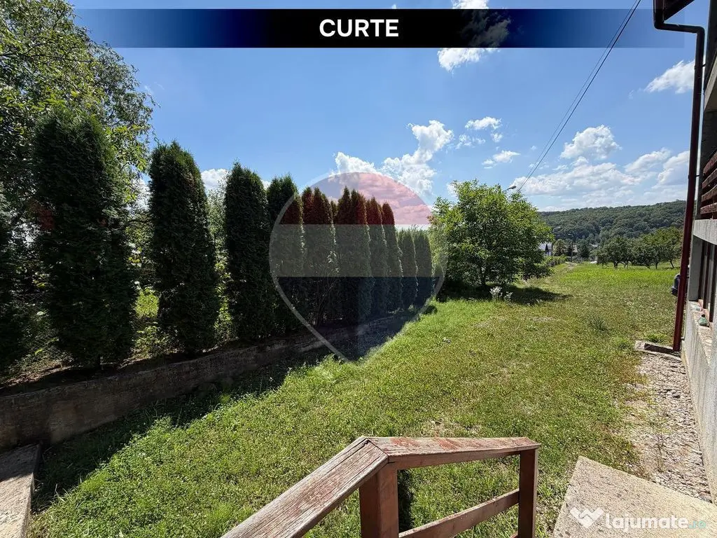 CASA cu priveliste si teren pe Valea Borcutului