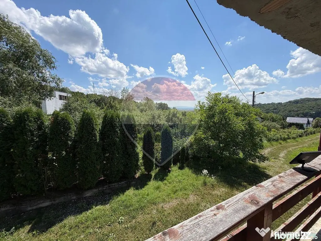 CASA cu priveliste si teren pe Valea Borcutului - Baia Mare (Maramures)