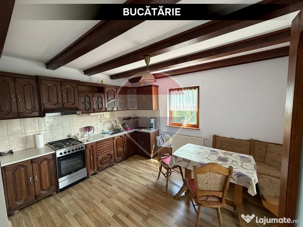 CASA cu priveliste si teren pe Valea Borcutului