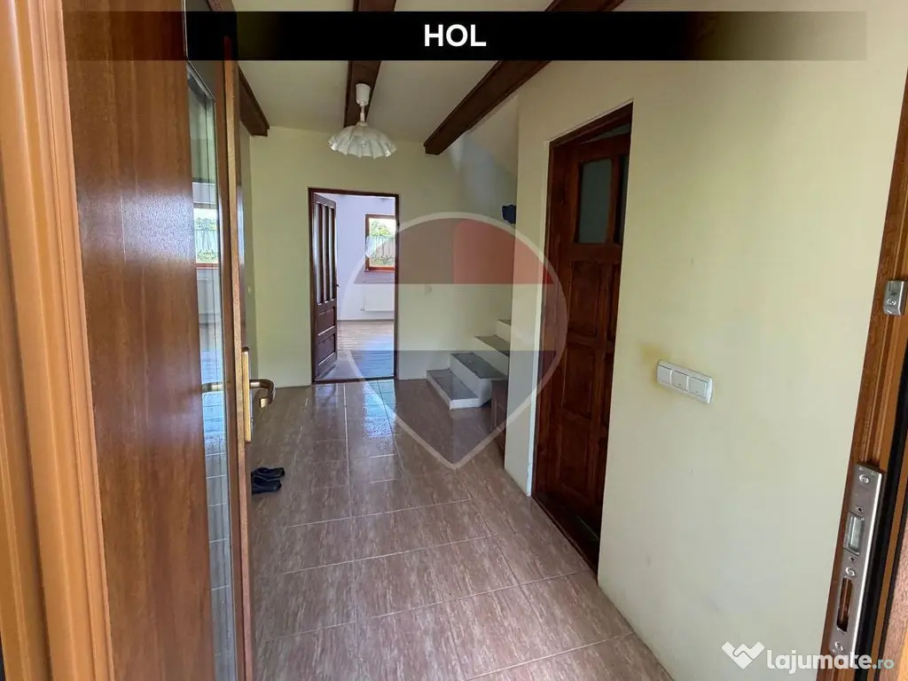 CASA cu priveliste si teren pe Valea Borcutului