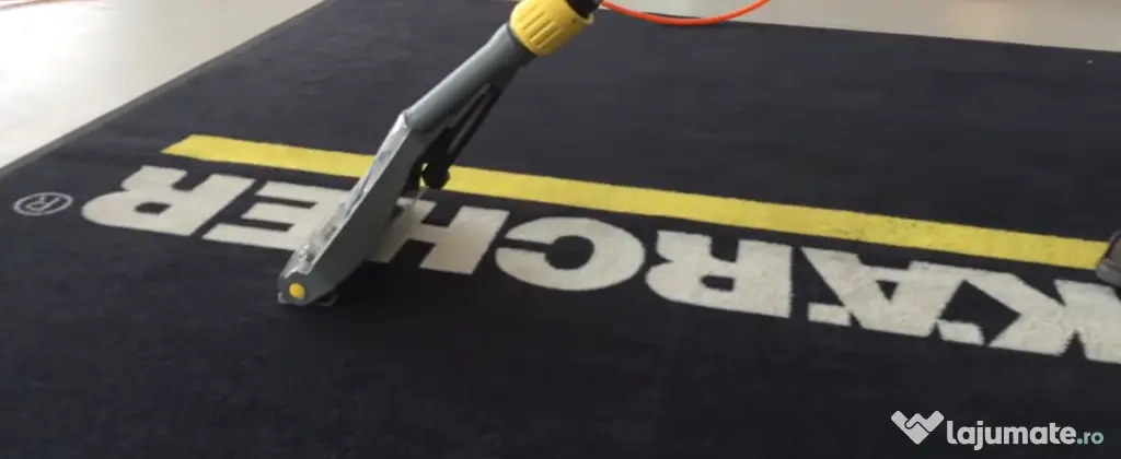 Închiriez aspirator profesional Karcher cu injecție-extracție 100lei/24h