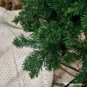 Brad de Craciun Artificial 210cm 631 Ramuri Dese din PVC ecologic, Baza Ф50, Verde, Decoratiune de Craciun HOMCOM | Aosom Romania 