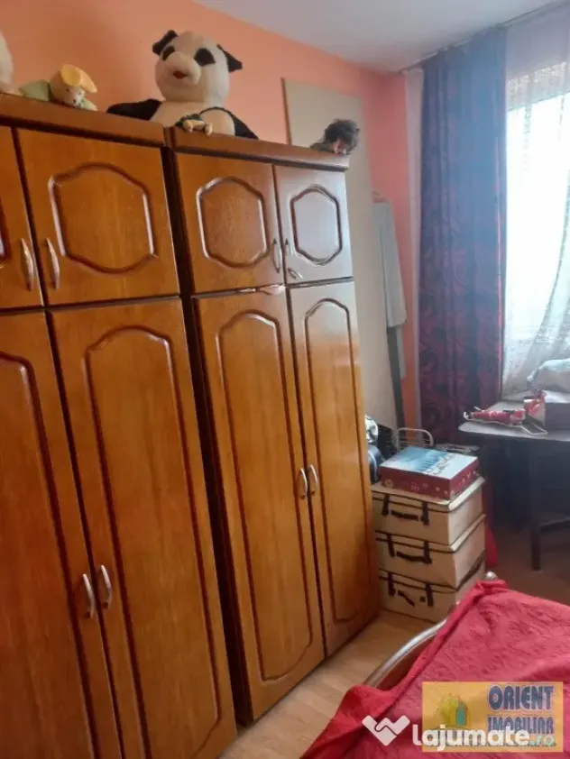 Abator, garsoniera de vanzare, etaj 3, mobilata