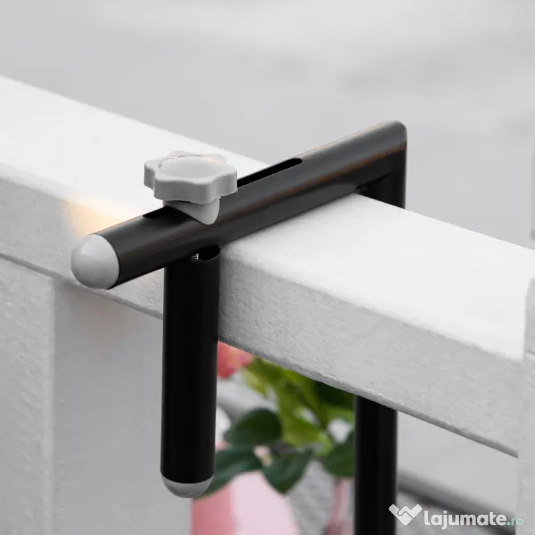 Outsunny Masă Pliabilă pentru Balustradă sau Balcon, din Metal, Reglabilă în Înălțime, 60x60x57-72cm, Negru | Aosom Romania