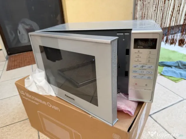 Cuptor cu microunde Panasonic NN‑ST23RMEVG (folosit o singură dată)