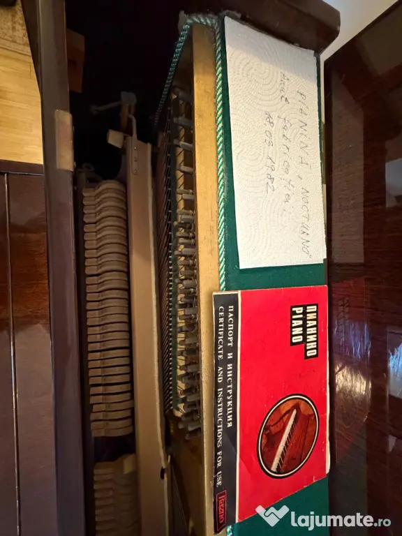 Pianina Nocturno, de vanzare
