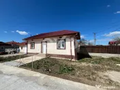 Casa parter + anexa cu 880 mp teren in Brosteni Dambovita