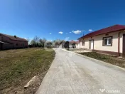 Casa parter + anexa cu 880 mp teren in Brosteni Dambovita
