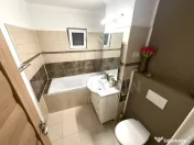 Apartament 3 camere si 2 bai Rovine decomandat 67mp an1985