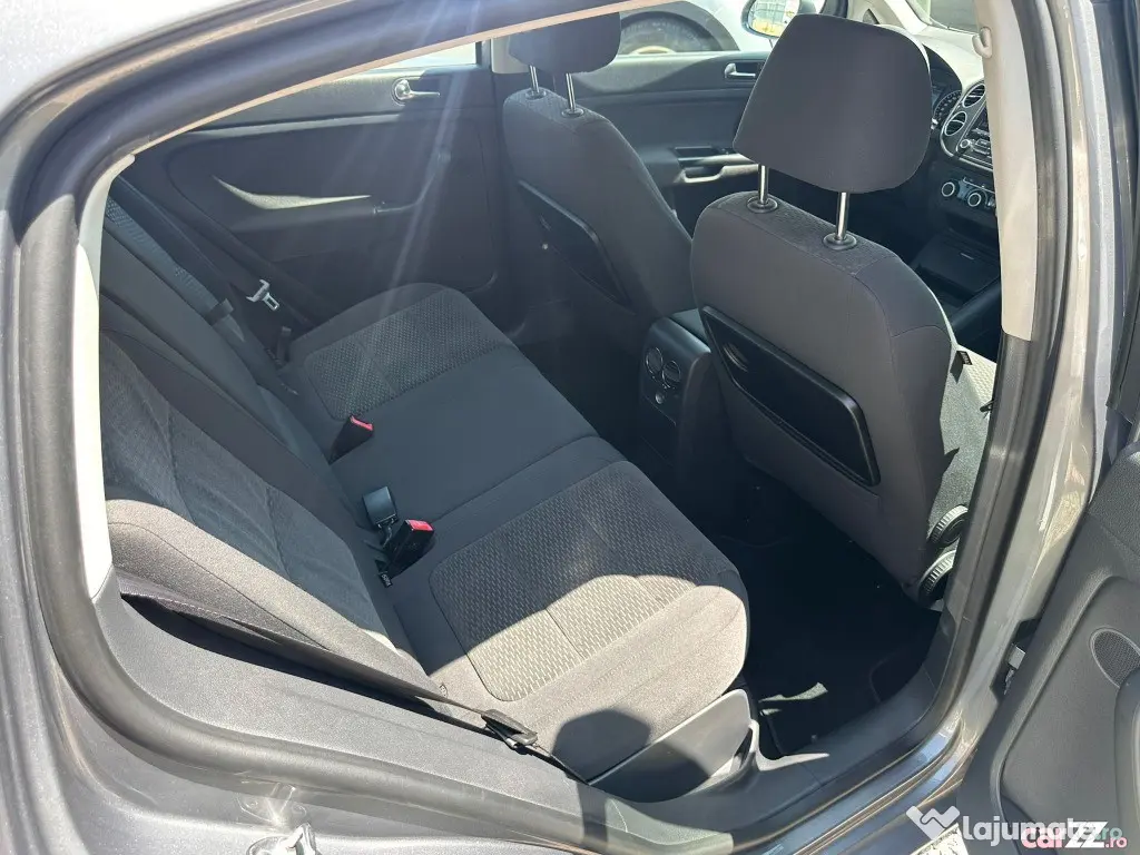 VOLKSWAGEN GOLF 6 PLUS