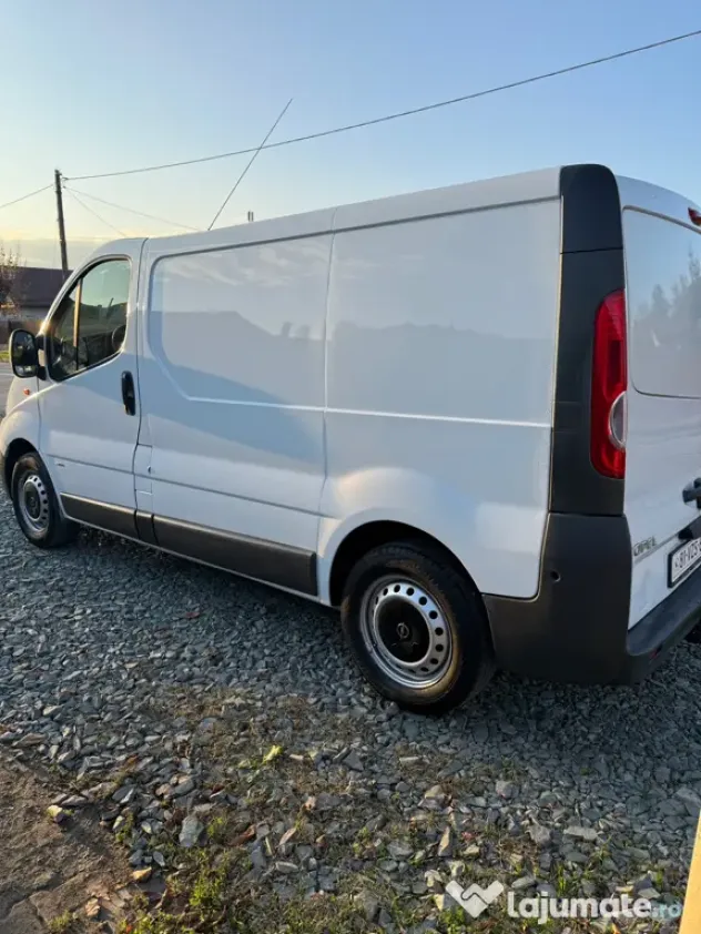 Vând Opel Vivaro 2.0CDTI