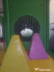 Vand loc de joaca modular si castel gonflabil 