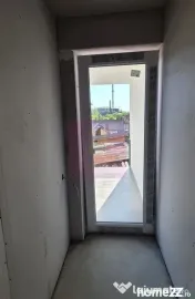 Apartament NOU cu 4 camere de vanzare in Campina 