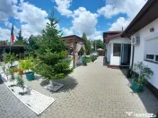 Proprietate Exclusivă cu Piscină, Foișor și Livadă | 1