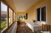 FILM! Casa cu sura, pivnita, balta cu pesti, 2.280 mp teren 