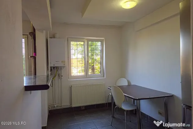 Bulevardul Cetatii - Apartament 4 Camere, Etaj 1, Central...