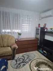 Cameră cămin decomandată, baie propie, AC, Valea Roșie 