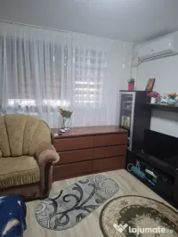 Cameră cămin decomandată, baie propie, AC, Valea Roșie 