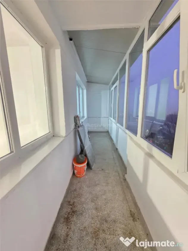 3 camere - Maior Coravu - Vatra Luminoasa