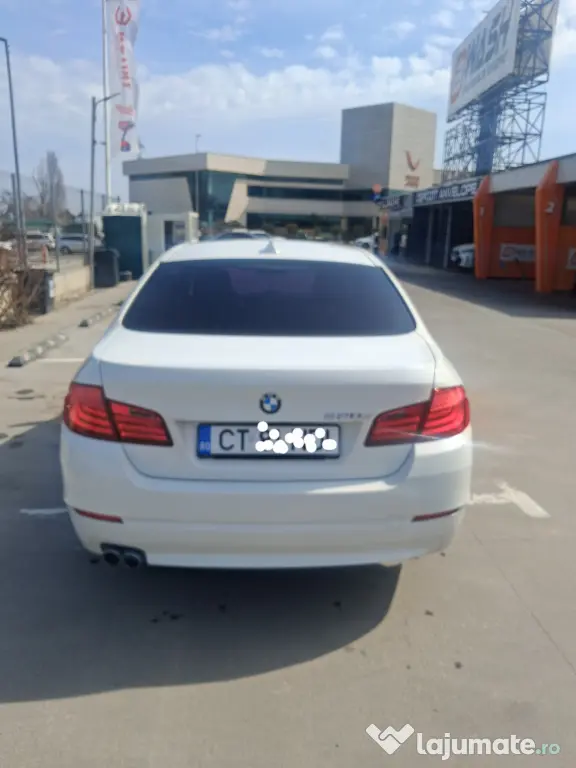 Vând BMW seria 5. 2013