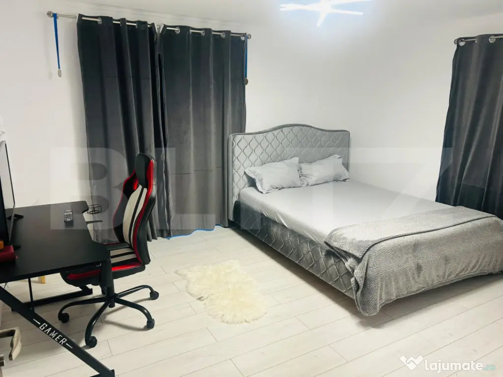 Casă de vânzare, teren de 1.000 mp, zona Titu
