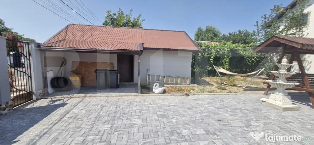 Casă de vânzare, teren de 1.000 mp, zona Titu